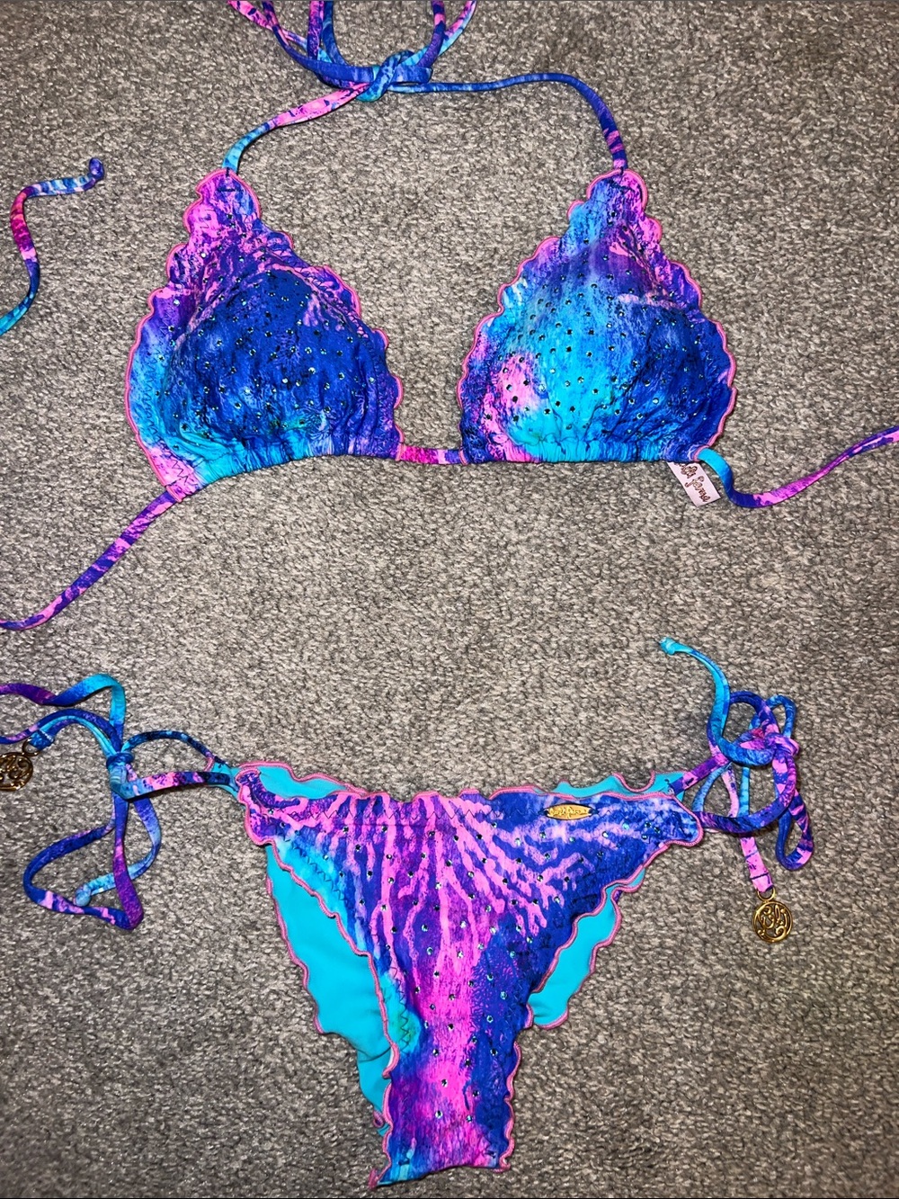 Immaculate like new crystal bikini *top m;bottoms xs* 💜💕🩵🧜🏽‍♀️💎